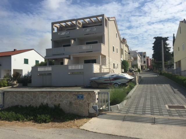 Apartmani Irina Vodice Exteriör bild